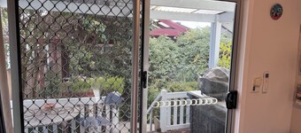 Private Comfortable bungalow for 2