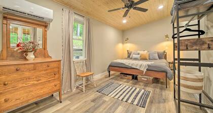 Cozy Mountainside Studio Nestled in the Trees