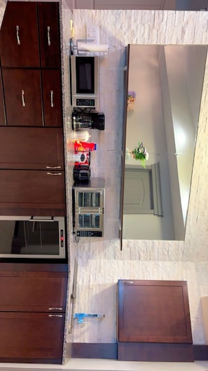 Microwave, oven