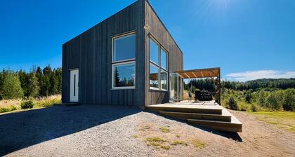 Nice home in åstenäs with WiFi