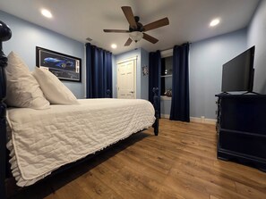 5 bedrooms, iron/ironing board, free WiFi, bed sheets