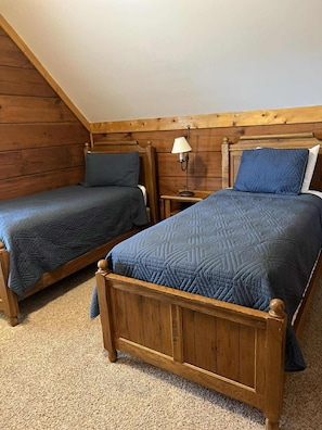 4 slaapkamers, een strijkplank/strijkijzer, gratis wifi, beddengoed