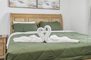 3 bedrooms, iron/ironing board, WiFi, bed sheets