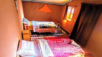 6 bedrooms, internet, bed sheets