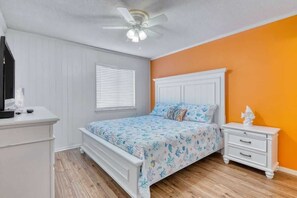 2 bedrooms, free WiFi, bed sheets - Sea Cabin 131 (North Myrtle Beach)