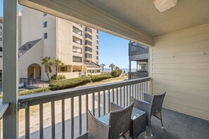 Property grounds - 2 Bedroom Oceanview Condo at Sea Cabin! Sleeps 5! (North Myrtle Beach)