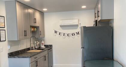 NEW LISTING Goodturn Cottage in Quiet Neighborhood