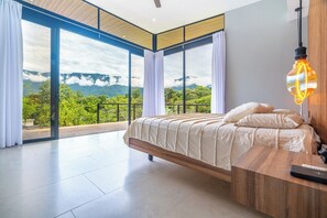 3 habitaciones, escritorio, wifi gratis y ropa de cama 