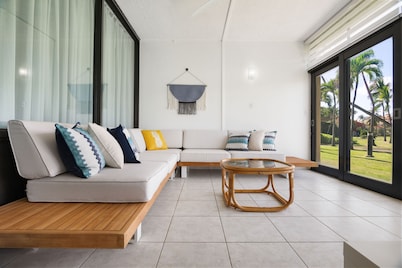 コースタル リビング ウィズ ゴルフコース ビスタズ オティウム