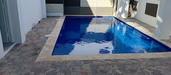 Azure Breeze Hotel, Experience the Caribbean!