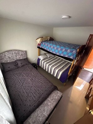 1 bedroom, WiFi, bed sheets