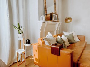 Smart TV, books