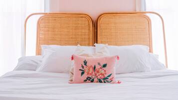 4 bedrooms, desk, iron/ironing board, WiFi