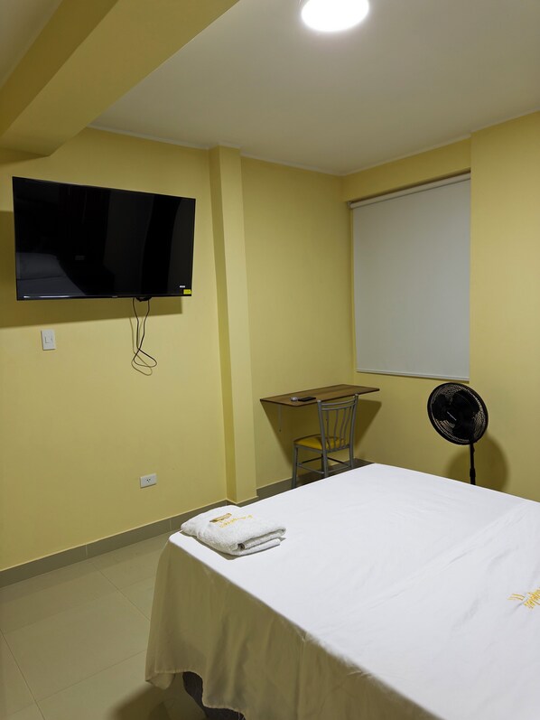 Desk, laptop workspace, free WiFi