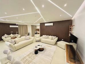 Flat-screen TV - Lux privat hjem Sheikh zayed (Second Al Sheikh Zayed)