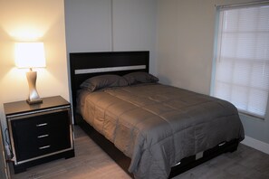 3 chambres, fer et planche à repasser, accès Internet, draps fournis