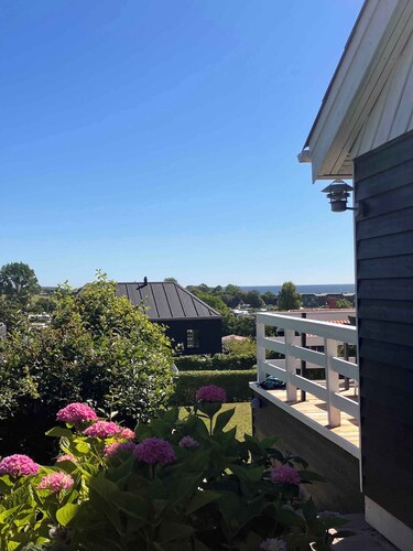 Cozy holiday home just 200 m from beach