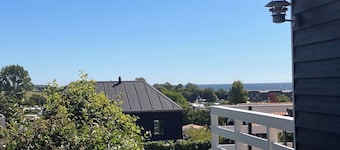 Cozy holiday home just 200 m from beach