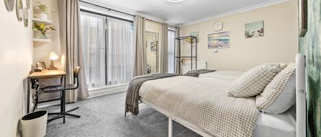 2 soverom, strykejern/-brett, wi-fi (inkludert) og sengetøy