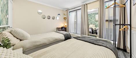 2 bedrooms, iron/ironing board, free WiFi, bed sheets