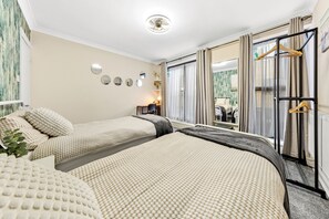 2 bedrooms, iron/ironing board, free WiFi, bed sheets