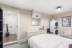 House | 1 bedroom