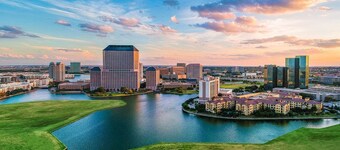 House at Las Colinas-10 min DFW airport, 5 min ToyotaMusicFactory & lake Carolyn