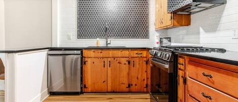Microwave, oven, stovetop, dishwasher