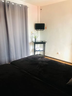 Habitación doble económica | Wifi gratis