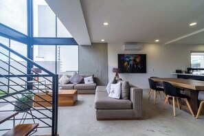 TV, escritórios