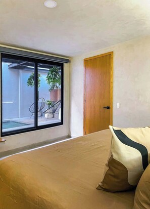 2 habitaciones, tabla de planchar con plancha, wifi y ropa de cama 