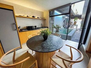 Dining - Family Rooftop & Private Pool Property (Zapopan)