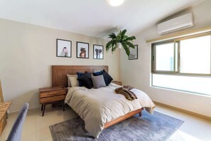 4 habitaciones, tabla de planchar con plancha y wifi 