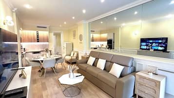 TV connectée, lecteur de DVD, chaßne hi-fi, espaces bureaux