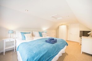 4 عدّة غرف نوم ومكواة/لوح كي وسرير سفر وواي فاي