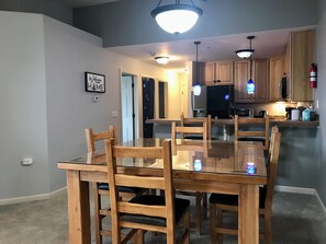 Dining - Summit Vista Villa- Hike, Bike, Ski! (Fraser)