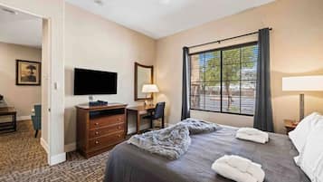 2 Schlafzimmer, Schreibtisch, Bügeleisen/Bügelbrett, Reisekinderbett
