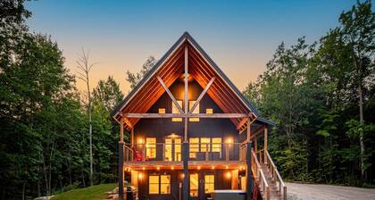Black Bear Chalet – Hot Tub, Fire Pit, Mtn Views, Game Room