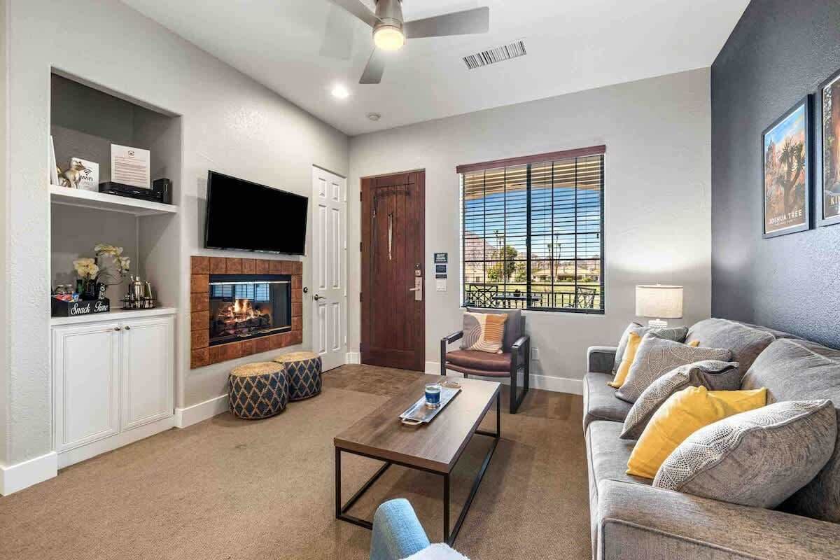 TV, fireplace, offices