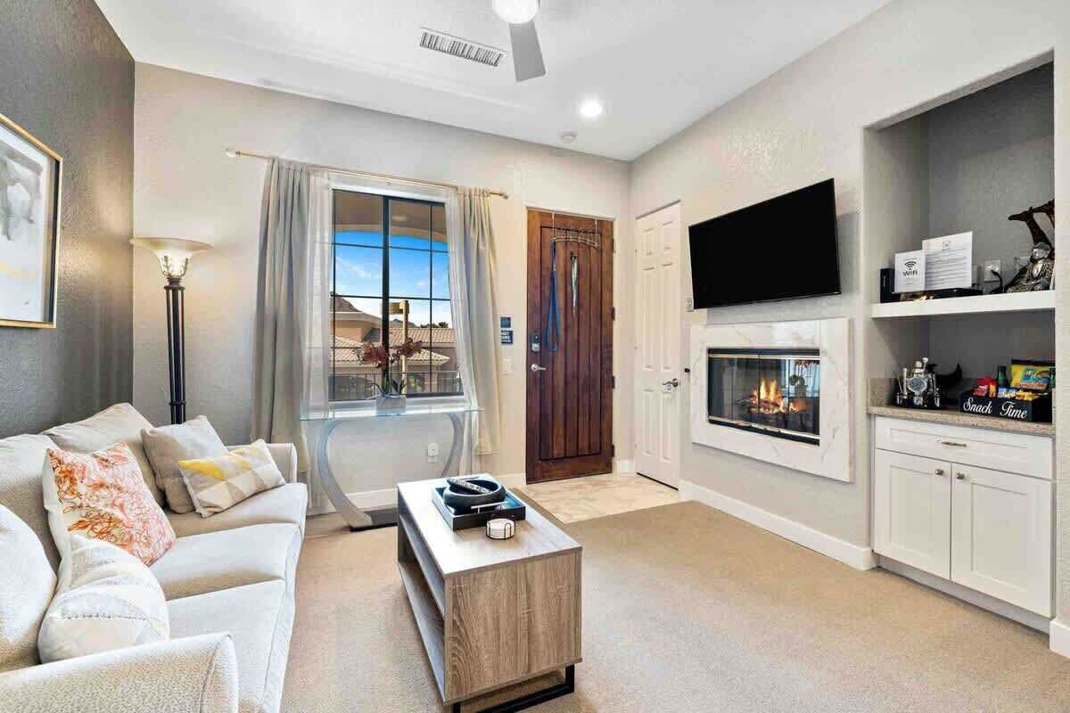 TV, fireplace, offices