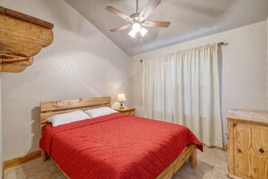 4 bedrooms, free WiFi, bed sheets