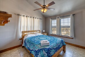 4 bedrooms, free WiFi, bed sheets