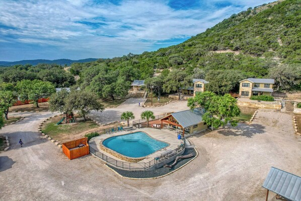 Pool - River's Edge Lodge #1 on the Frio (Concan)