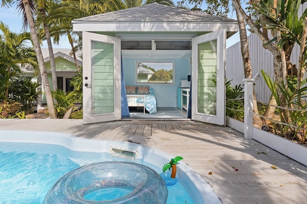 pool house