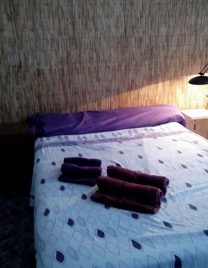 2 habitaciones, tabla de planchar con plancha y wifi gratis 