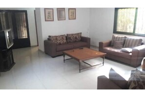 Living area - Hansa Home Achkout Townhouse Mt Lb Nature Hideaway (Keserwan District)
