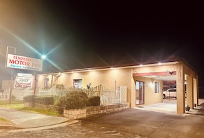 Front of property - Tenterfield Motel Inn (Tenterfield)