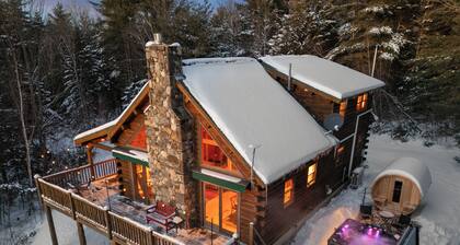 Sugar Hill Hideaway - Theater~Games~Hot Tub~Sauna - 3 br cabin in White Mtns
