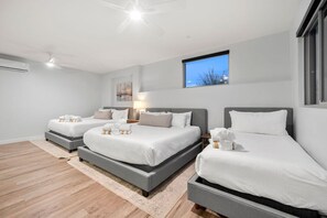 4 bedrooms, desk, iron/ironing board, WiFi