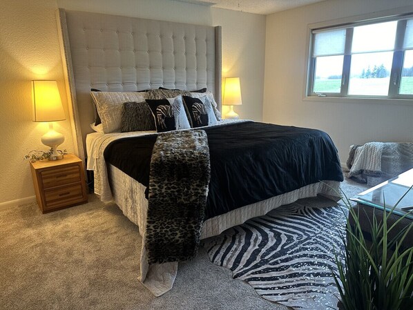 3 bedrooms, desk, travel crib, free WiFi